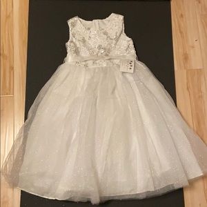 Pippa & Julie White Dress size 8 new with tag